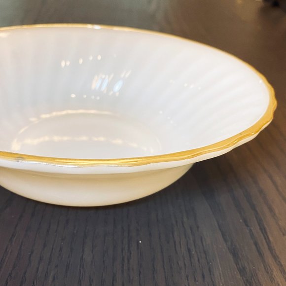 Vintage Anchor Hocking Milk Glass Bowl Swirl Gold Trim - Picture 3 of 7